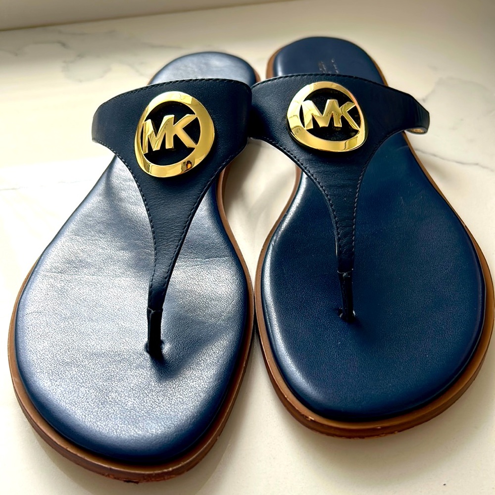 Women MK Michael Kors Marlena Thong Leather Flat Sandals Big MK Logo Leather